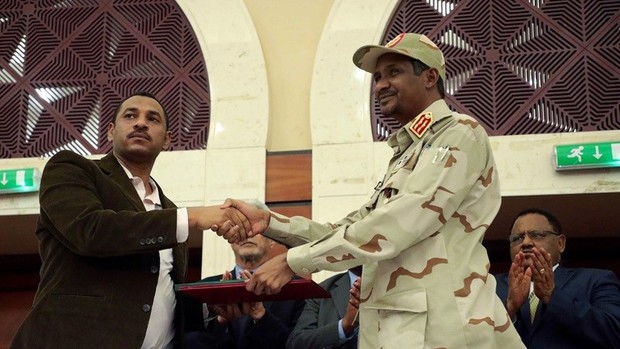 توافق ارتش و مخالفان سودان بر سر بیانیه قانون اساسی+عکس