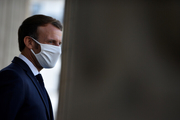 سرفه های ممتد و نگران کننده رئیس جمهور فرانسه 