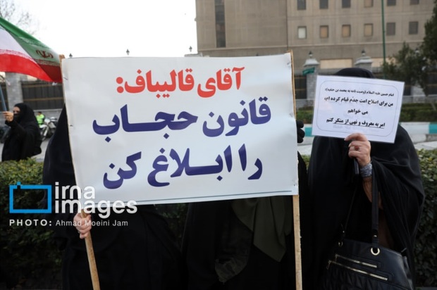 توضیحات رئیس کمیسیون امنیت ملی مجلس درباره عدم ابلاغ قانون حجاب: در جمهوری اسلامی ساختار‌هایی داریم که در شرایط حساس تصمیم گیری می‌کنند