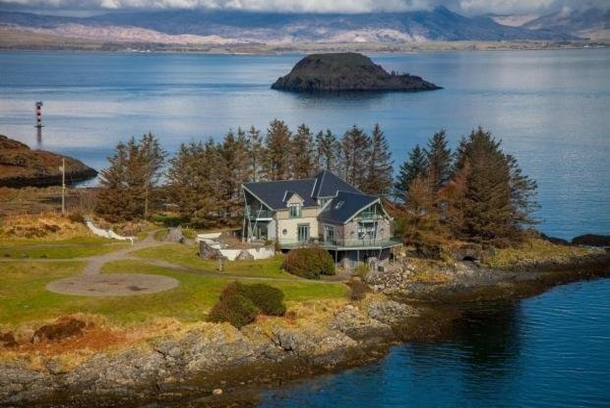یک جزیره در ایرلند به فروش می رسد