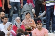واکنش آذر منصوری به حضور زنان سوری در ورزشگاه آزادی 