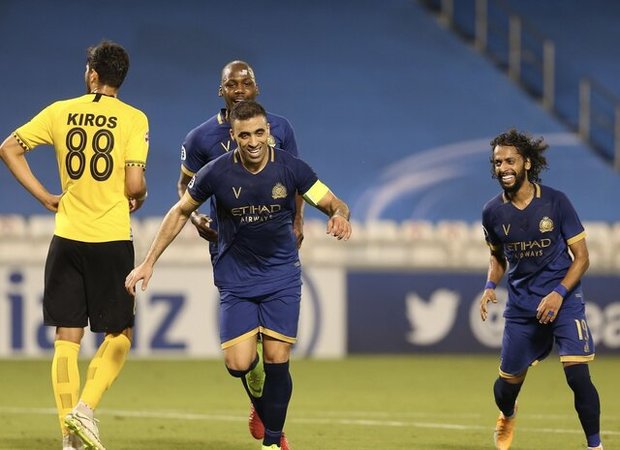 پاداش به بازیکنان النصر پس از برد سپاهان
