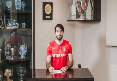 انصاری‌فرد رسما به ناتینگهام فارست پیوست +عکـس
