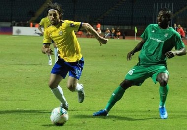 همام طارق با تیم مصری تمدید کرد
