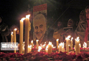 سردار شهید سلیمانی محور مقاومت برابر استکبار بود