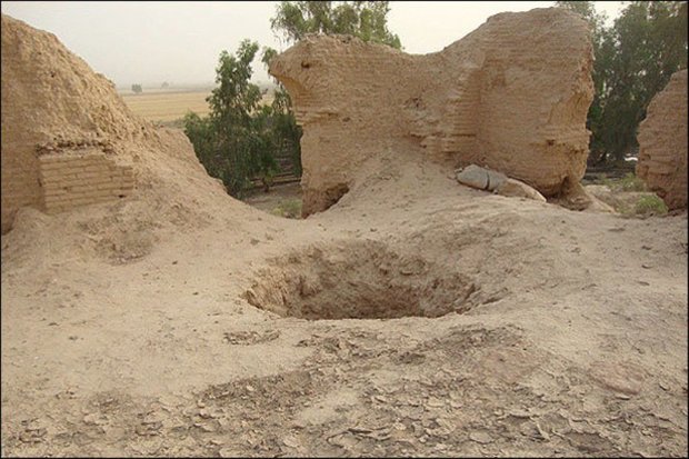 اشیای تاریخی مربوط به دوران سلوکی از حفاران غیرمجاز در همدان کشف شد