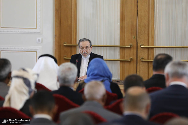 نشست وزیر امور خارجه با سفرا و کارداران و روسای نمایندگی های خارجی و بین‌المللی مقیم تهران