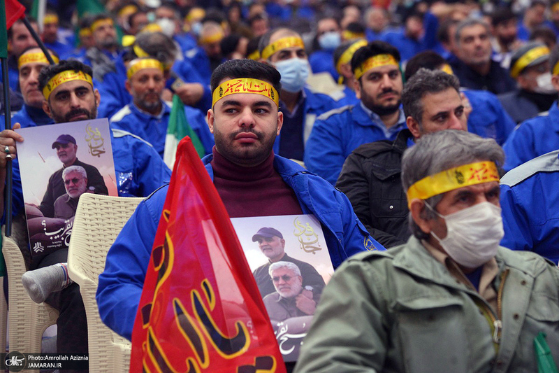 تشییع پیکر مطهر 18 شهید گمنام دفاع مقدس در حرم امام خمینی