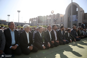 اقامه نماز عید سعید فطر در مصلای امام خمینی (س)