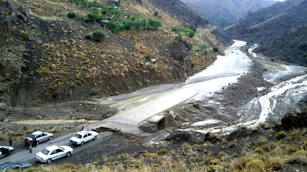 سیلاب به 9 راه روستایی و اصلی در قلعه گنج خسارت زد