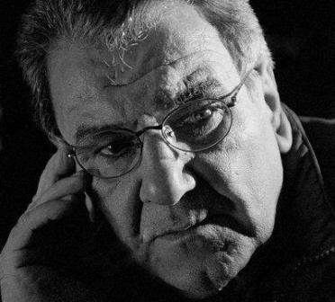 پیام تسلیت مدیر کل هنرهای نمایشی به مناسبت درگذشت هنرمند گلستانی