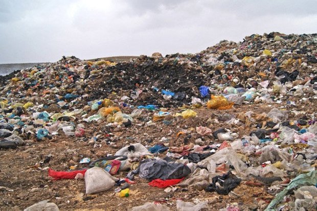 مشکلات زیست محیطی محل دفن زباله های کرج برطرف شود