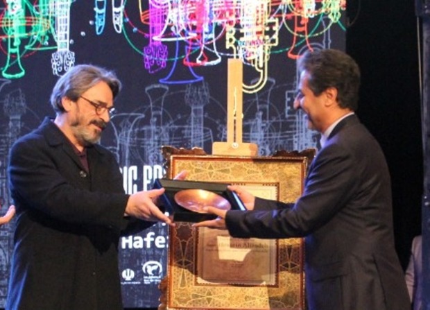 شهروندی افتخاری شیراز به حسین علیزاده تقدیم شد