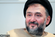 ابطحی: حکم رهبری به مدیرمسئول جدید «اطلاعات»، «استراتژیک» بود/ چند توصیه به سید عباس صالحی