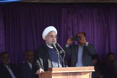روحانی: دولت تدبیر و امید در برابرمخالفان جریان آزاد اطلاعات ایستاد