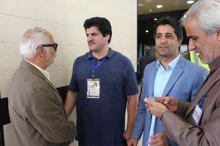 رقابت های بین المللی کشتی آزاد جام یادگار امام در چابهار آغاز شد