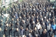 نماز ظهر عاشورا توسط عزاداران حسینی در بروجرد اقامه شد