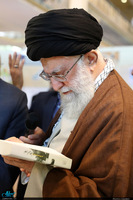 بازدید رهبر معظم انقلاب از سی و‌‌ یکمین نمایشگاه بین‌المللی کتاب تهران