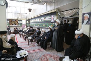 حضور مراجع و علما در بیت آیت الله العظمی صانعی(ره)-2