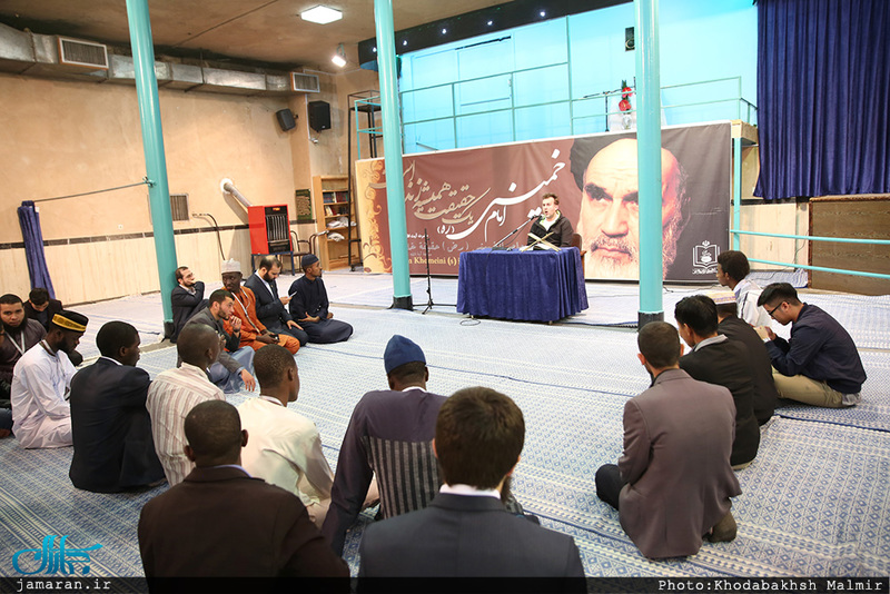 بازدیدی جمعی از شرکت کنندگان خارجی در سی و پنجمین دوره مسابقات بین المللی قرآن کریم ازبیت امام خمینی 