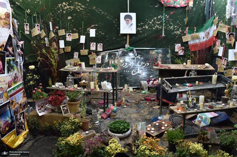 پنجاه و هشتمین اجتماع پر شور مردم در میدان انقلاب -۲