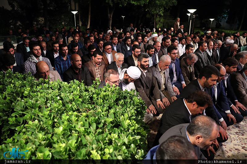 دیدار جمعی از شاعران و اهالی فرهنگ و ادب با رهبر معظم انقلاب