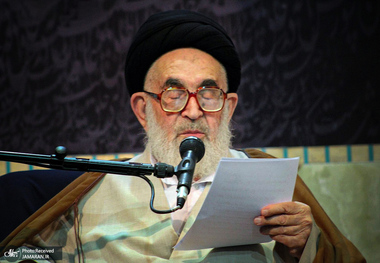 آیت‌الله العظمی دستغیب: مردم شریف و موقعیت‌شناس ایران اسلامی و مسئولین خدمتگزار با وحدت و همدلی، امید فرعونیان زمان را ناامید کنند