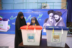 حضور سید یاسر خمینی در  انتخابات مجلس شورای اسلامی و مجلس خبرگان رهبری