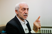 دادکان: آنها که برانکو را فراری دادند، تو دهنی خوردند!/ لباس تیم نونهالان را به احمدی‌نژاد دادیم