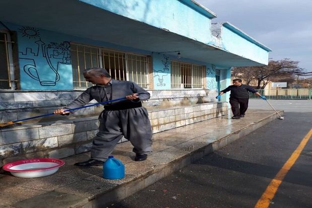 فضای داخلی و بیرونی مدارس کردستان ضدعفونی شد
