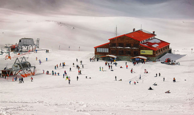 ۲۰۰ هزار اسکی‌باز در پیست‌های تهران فعالیت دارند