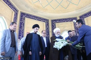 مراسم سی و هفتمین سالگرد بزرگداشت امام خمینی (س) در روستای خیارج استان قزوين
