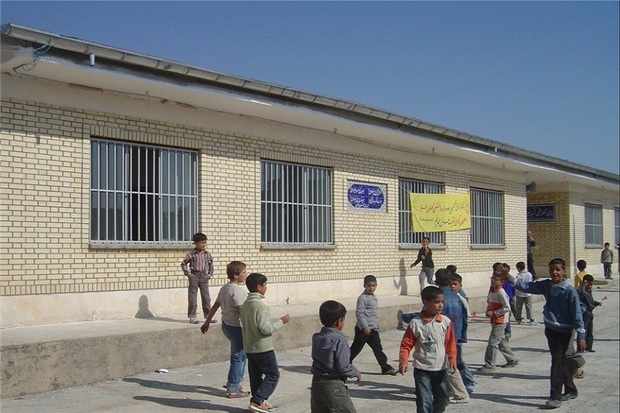 پزشک اشنویه ای سیستم گرمایشی یک مدرسه روستایی را تامین کرد