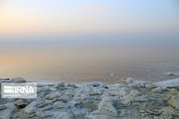 وسعت دریاچه ارومیه ۵۲۲ کیلومترمربع بیشتر از سال گذشته