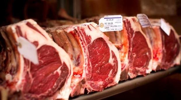 یک تن گوشت برزیلی قاچاق در جیرفت کشف شد