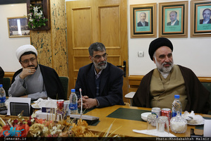 نشست بررسی «جایگاه اخلاق در ساحت های تربیت دانش آموزی با نگاهی به اندیشه تربیتی حضرت امام»
