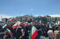 جشن پیروزی در میدان انقلاب