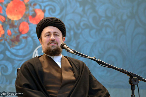 سید حسن خمینی: آقای هاشمی سردار جنگ است؛ مسخره است حکایت جنگ بدون فرمانده اش! تمام جوهر وجود او دفاع از انقلاب و جمهوری اسلامی بود/ به وضع حالمان معترضیم ولی نسبت به آینده امیدواریم/ تیم فوتبالی که هر روز با یک تاکتیک بازی کند می بازد