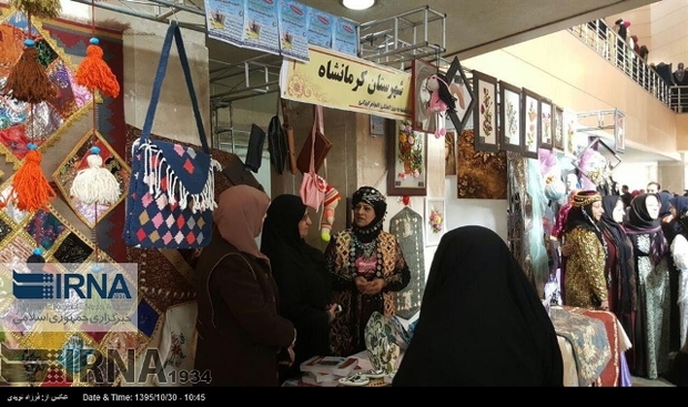 برگزاری جشنواره مُد و لباس محلی در ایام دهه فجر در کرمانشاه