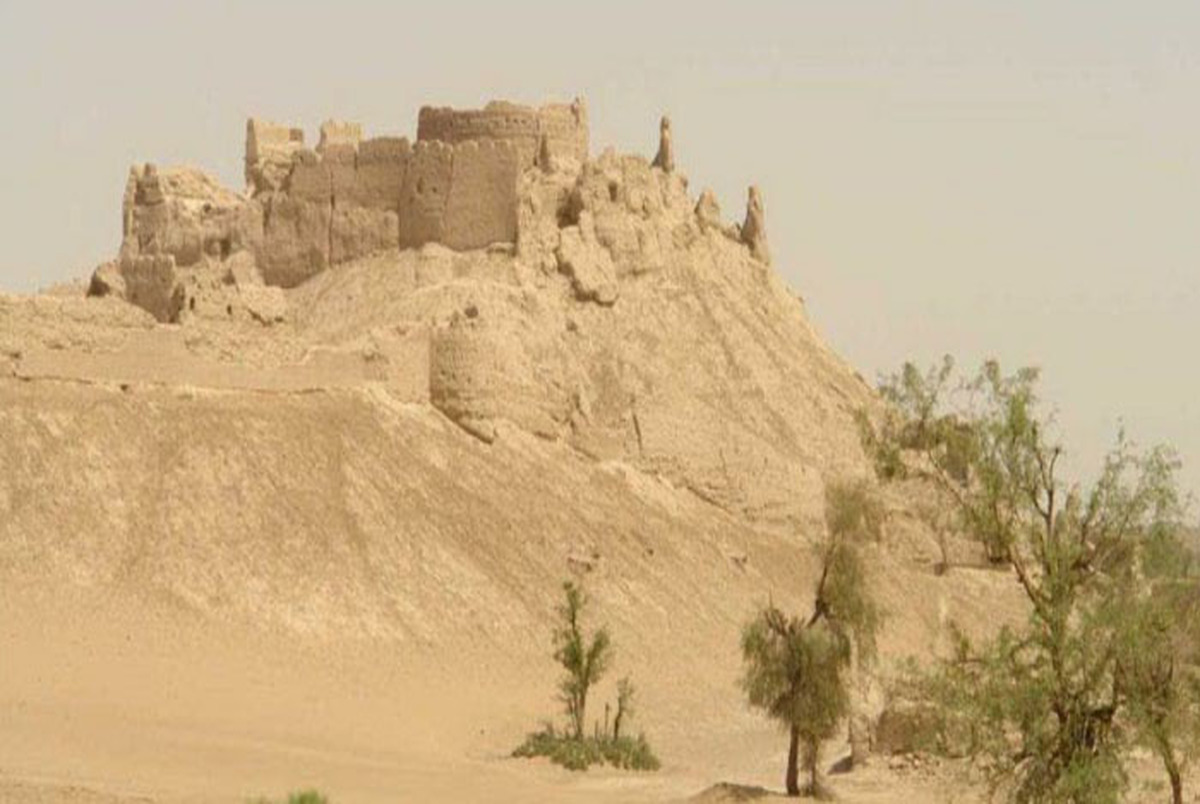 قلعه رازآلود بمپور در دل بلوچستان