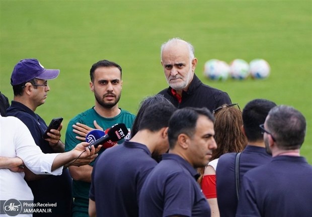 نبی: فیفا در ماجرای پرچم ایران اجازه دخالت به میزبان را نمی‌دهد
