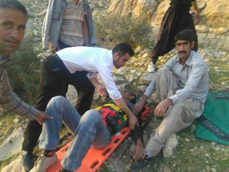 کوهنورد مصدوم در کوه آرند از توابع چرام نجات یافت