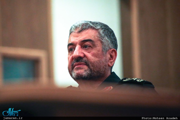 فرمانده کل سپاه: ارتش، دست بازدارنده در دفاع از انقلاب و مرزهای ایران است