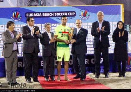 برترین‌ های مسابقات فوتبال ساحلی جهان در یزد معرفی شدند