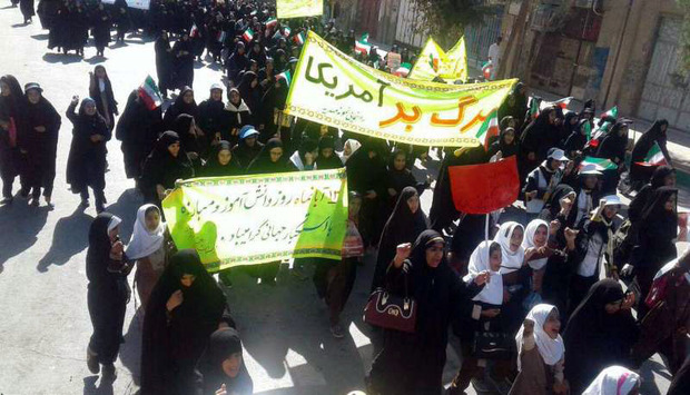 بانوان خاشی؛ 13 آبان روز همبستگی ملی ایرانیان است