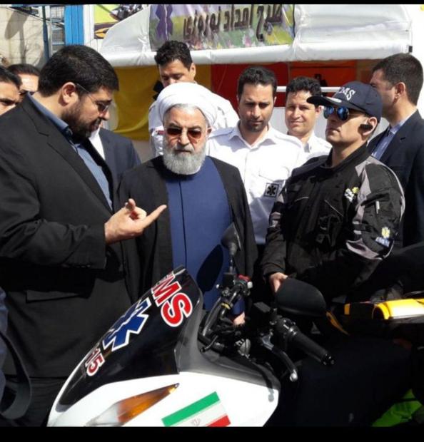 بازدید سرزده رئیس‌جمهور از ایستگاه سلامت اورژانس در بزرگراه تهران- کرج و پایگاه امداد و نجات جاده‌ای چیتگر 
