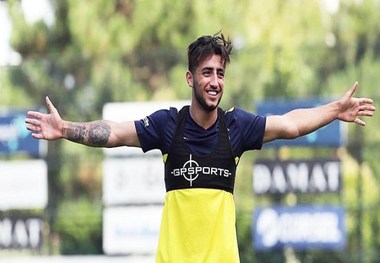  اللهیار صیادمنش در فهرست خروجی فنرباغچه
