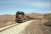 قطار مسافربری زاهدان- تهران به دلیل ریزش کوه در رودماهی متوقف شد