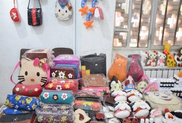 نمایشگاه صنایع دستی بانوان در فسا گشایش یافت