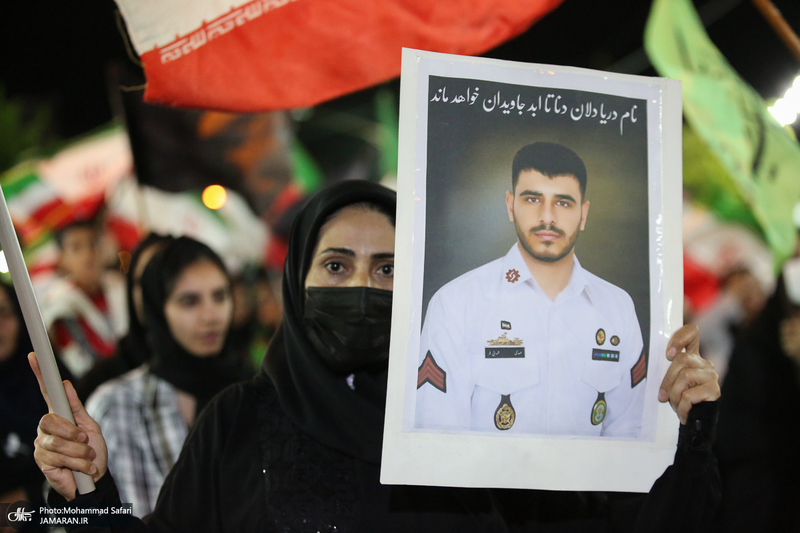 اجتماع عشایر فسا در حمایت از رزمندگان جبهه ی مقابله با دشمن آمریکایی - صهیونی